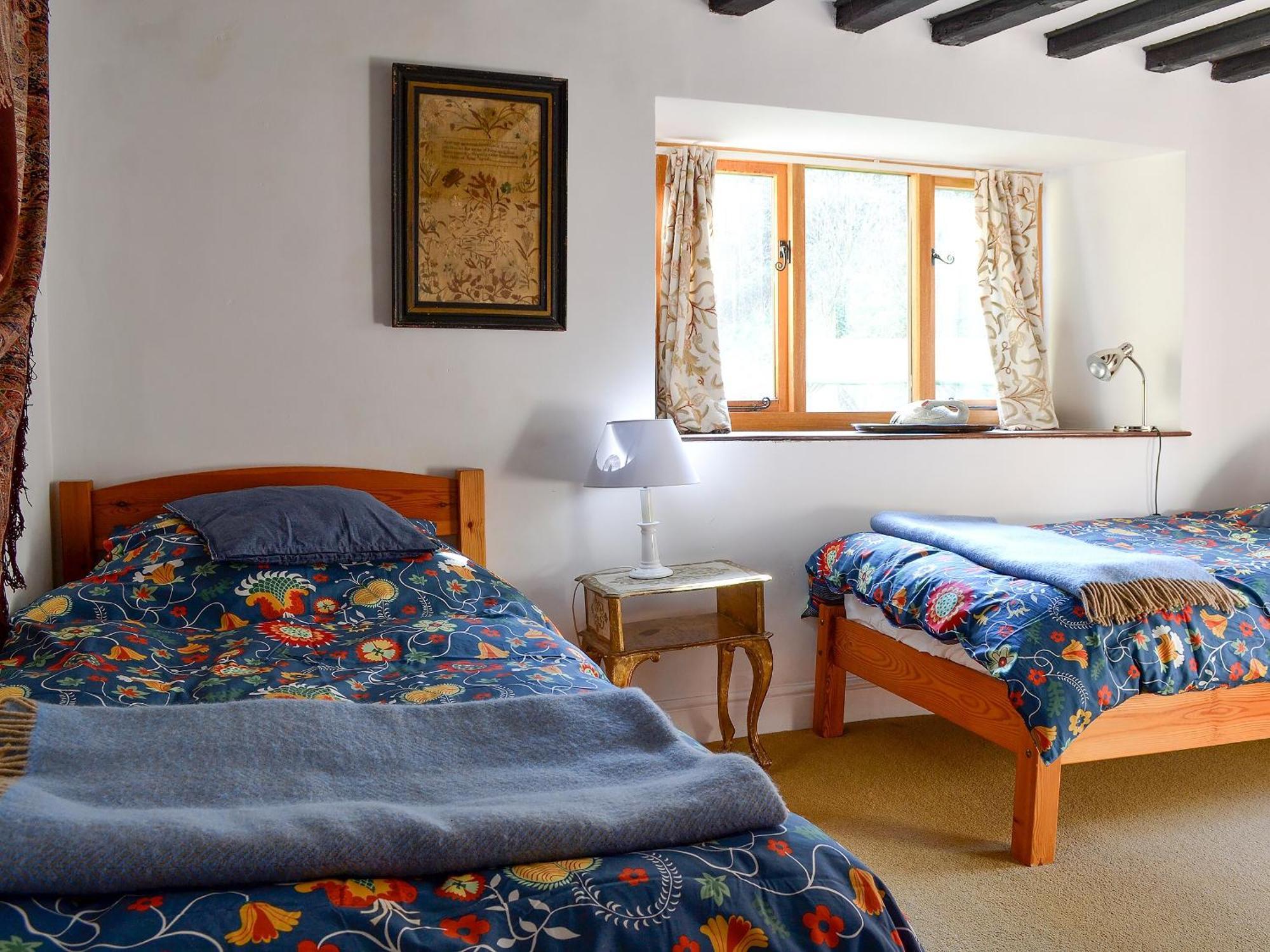 Driftcombe Farmhouse Bisley  Экстерьер фото